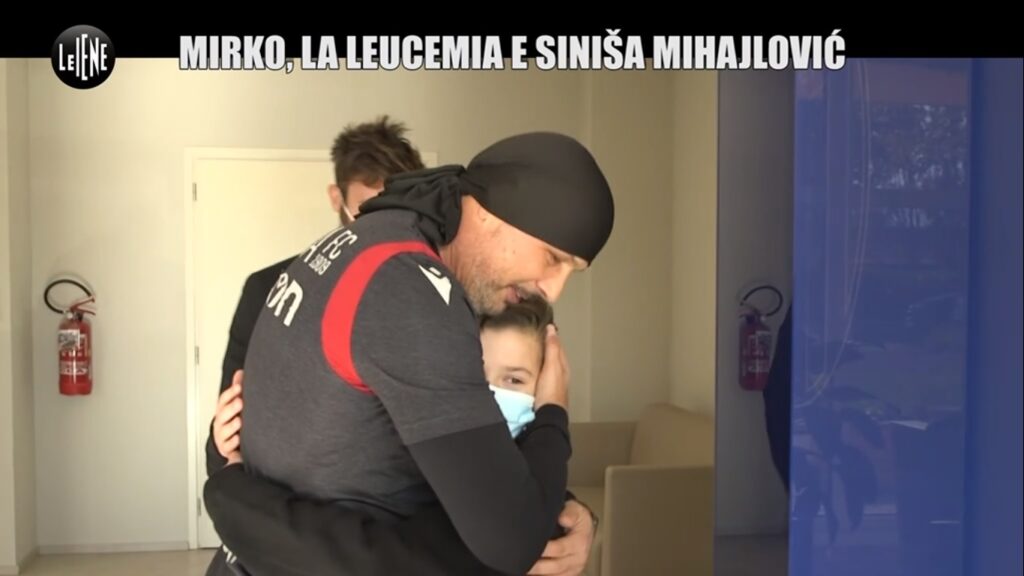 Commovente servizio a Le Iene, l'incontro del piccolo Mirko e Sinisa Mihajlovic, entrambi hanno sconfitto la leucemia VIDEO